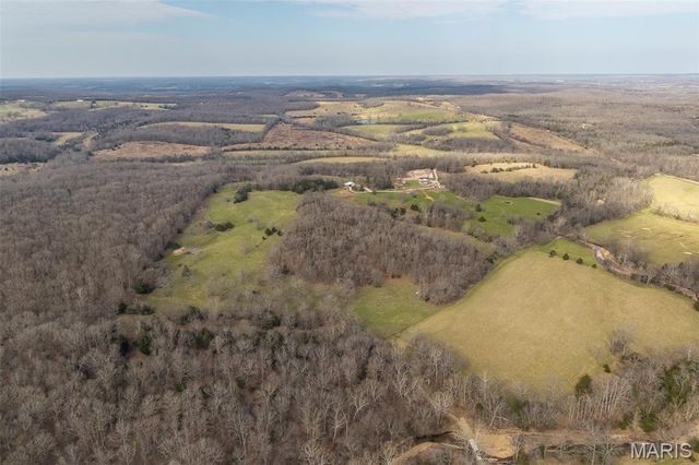 33992 Garrett Road, Richland, MO 65556