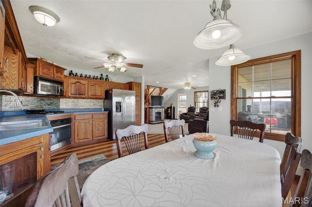 33992 Garrett Road, Richland, MO 65556