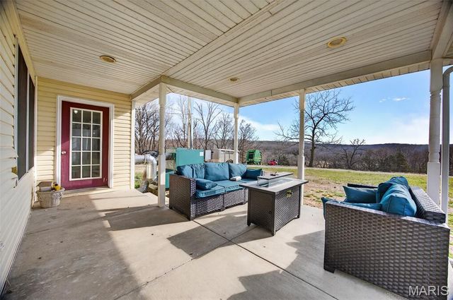 33992 Garrett Road, Richland, MO 65556