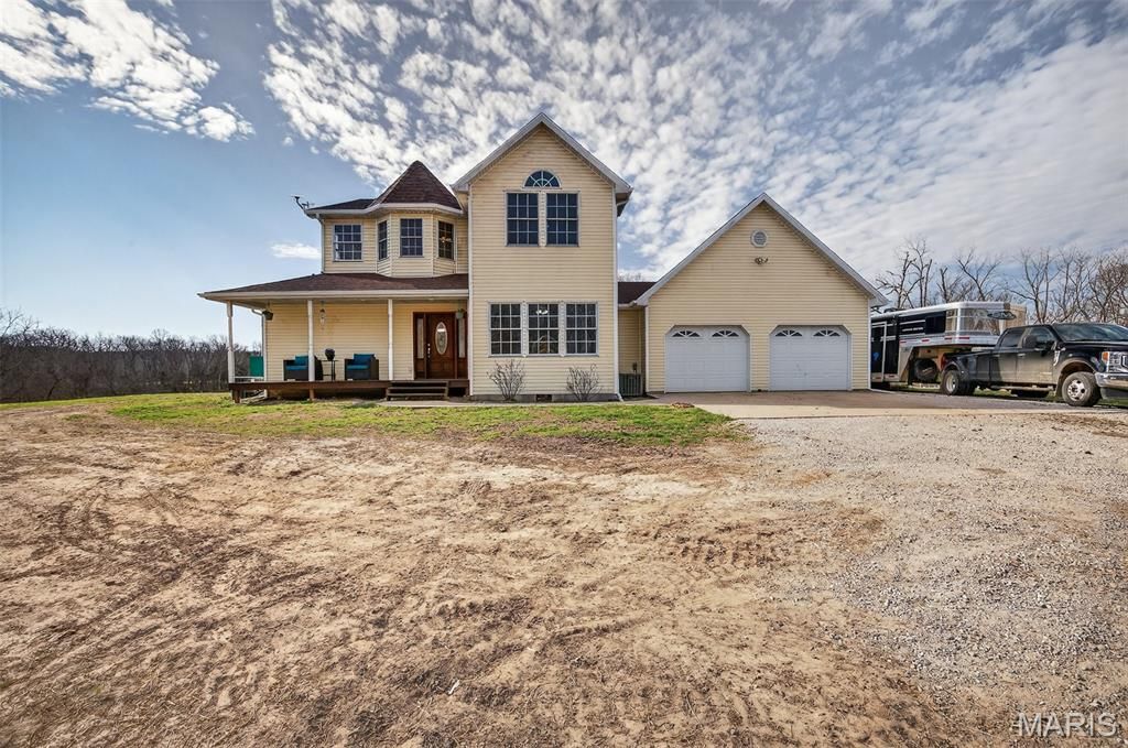 33992 Garrett Road, Richland, MO 65556