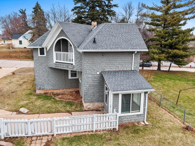 1053 E KIMBERLY AVENUE, Kimberly, WI 54136