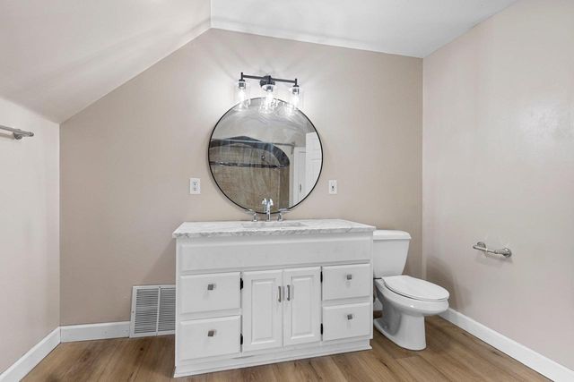 1053 E KIMBERLY AVENUE, Kimberly, WI 54136