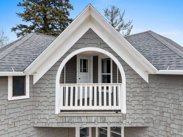1053 E KIMBERLY AVENUE, Kimberly, WI 54136