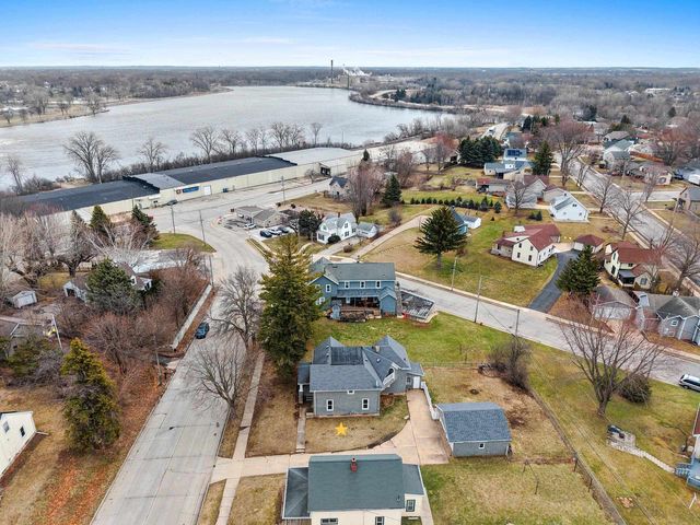 1053 E KIMBERLY AVENUE, Kimberly, WI 54136