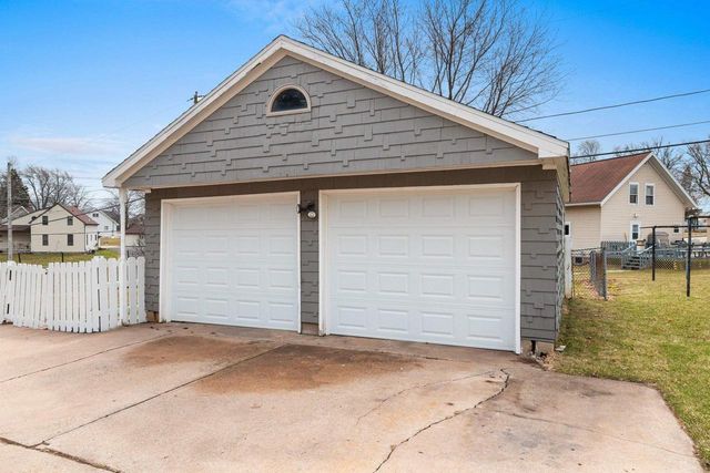 1053 E KIMBERLY AVENUE, Kimberly, WI 54136
