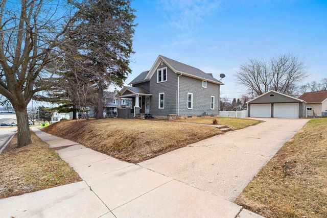 1053 E KIMBERLY AVENUE, Kimberly, WI 54136