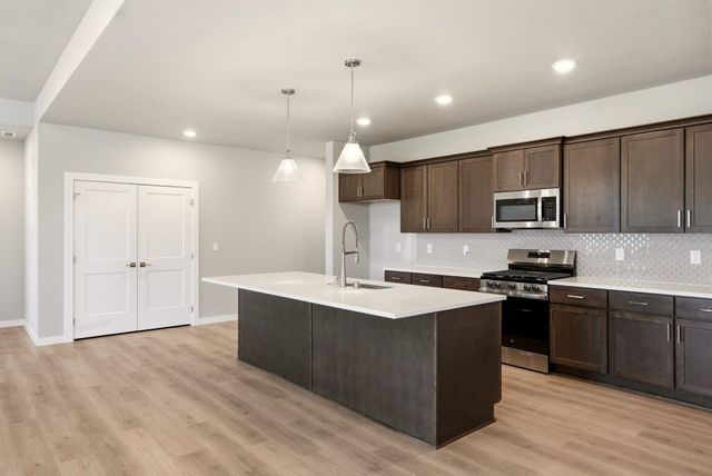 1236 N HIGH DESERT Dr, Deer Park, WA 99006