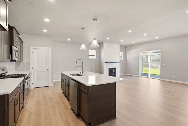 1236 N HIGH DESERT Dr, Deer Park, WA 99006
