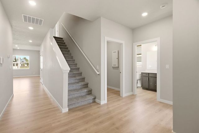 1236 N HIGH DESERT Dr, Deer Park, WA 99006