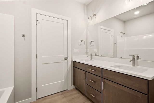 1236 N HIGH DESERT Dr, Deer Park, WA 99006
