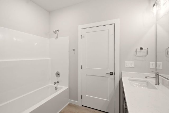 1236 N HIGH DESERT Dr, Deer Park, WA 99006