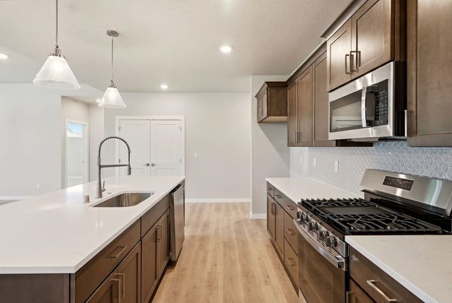 1236 N HIGH DESERT Dr, Deer Park, WA 99006