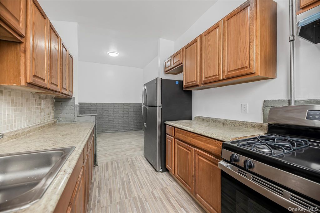 1260 Evergreen Avenue 1, Bronx, NY 10472