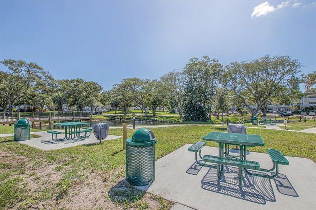 2321 ECUADORIAN WAY 31, Clearwater, FL 33763