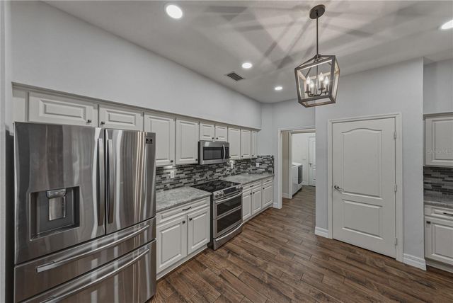 1113 SUGARTREE DRIVE N, Lakeland, FL 33813