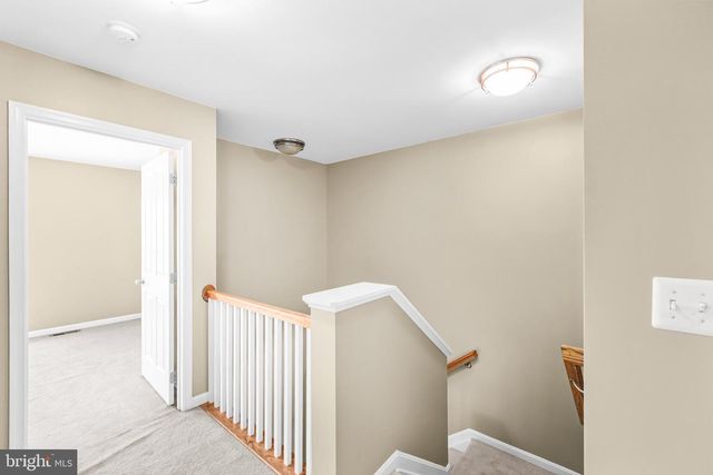 427 WOODCREST DR SE, Washington, DC 20032