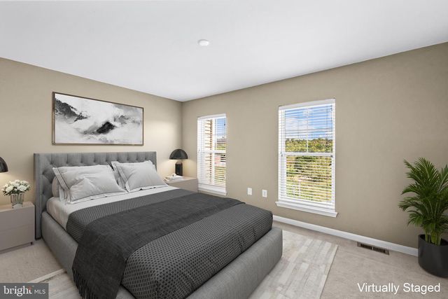 427 WOODCREST DR SE, Washington, DC 20032