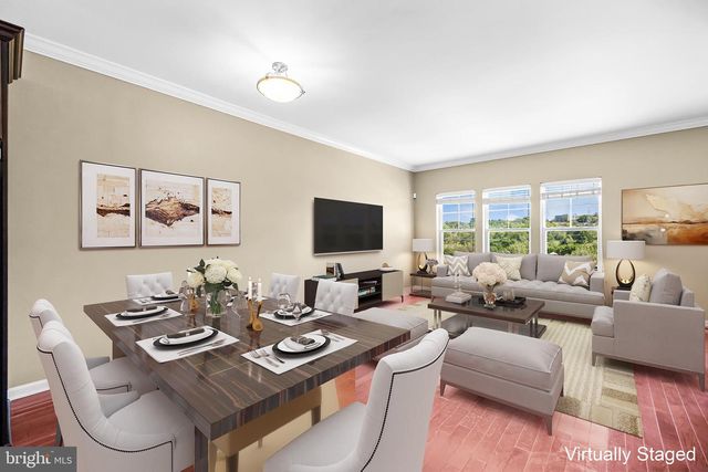 427 WOODCREST DR SE, Washington, DC 20032