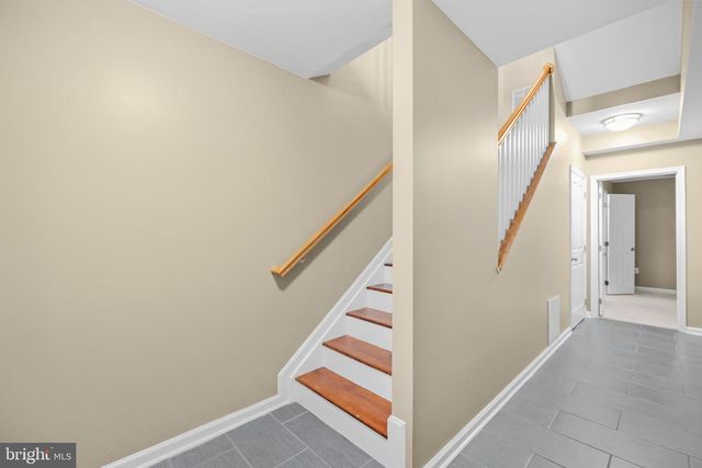 427 WOODCREST DR SE, Washington, DC 20032