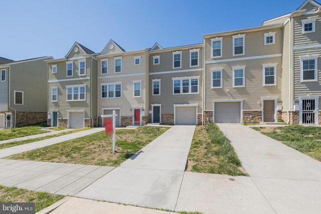427 WOODCREST DR SE, Washington, DC 20032