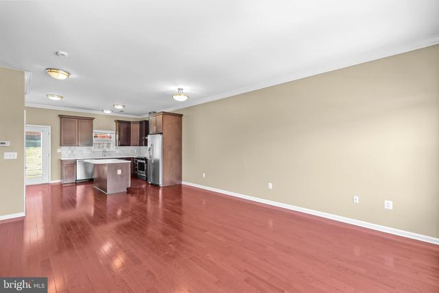 427 WOODCREST DR SE, Washington, DC 20032