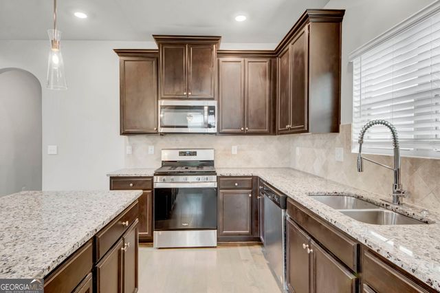 365 Emporia Loop, Mcdonough, GA 30253