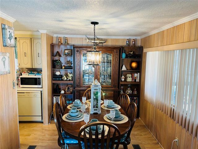 215 RUE DE PARESSE, Tavares, FL 32778