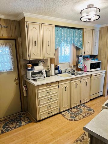 215 RUE DE PARESSE, Tavares, FL 32778
