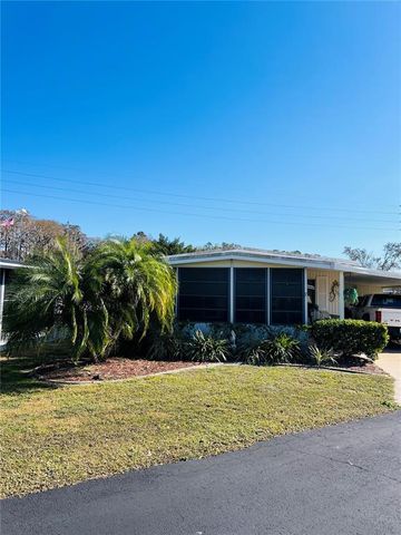 215 RUE DE PARESSE, Tavares, FL 32778