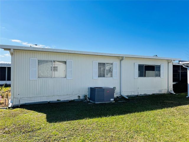 215 RUE DE PARESSE, Tavares, FL 32778