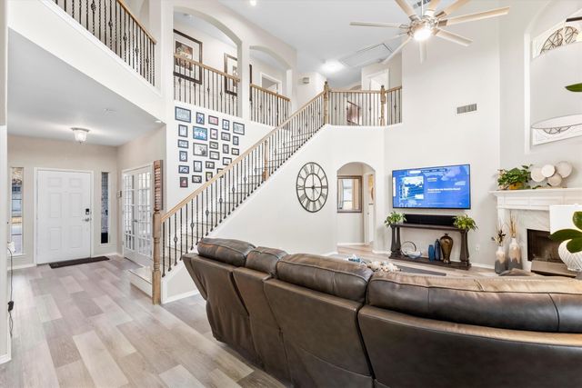 310 Dover Heights Trail, Mansfield, TX 76063