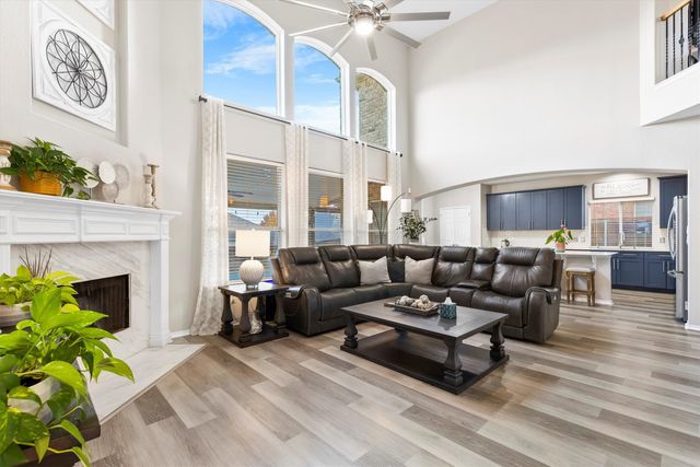 310 Dover Heights Trail, Mansfield, TX 76063