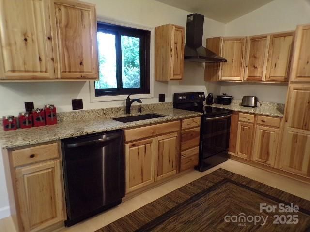 140 Beechwood Circle, Laurel Park, NC 28739