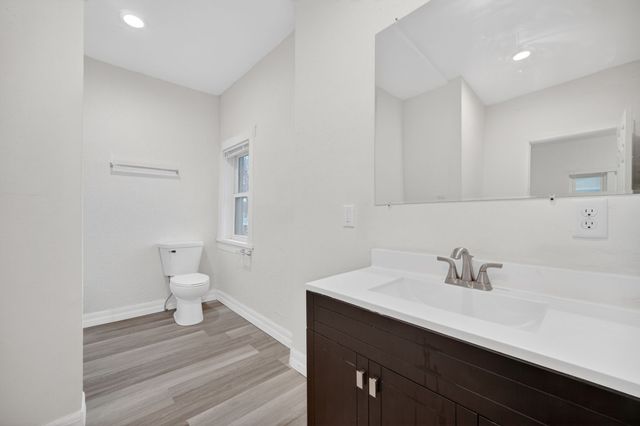 1817 22nd Street, Des Moines, IA 50310