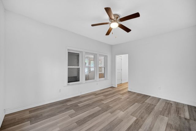 1817 22nd Street, Des Moines, IA 50310