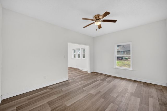 1817 22nd Street, Des Moines, IA 50310