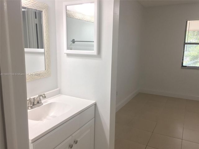 6061 Shakerwood Cir 205, Tamarac, FL 33319