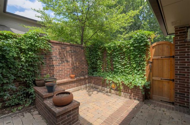 6206 Waterford Boulevard 65, Oklahoma City, OK 73118
