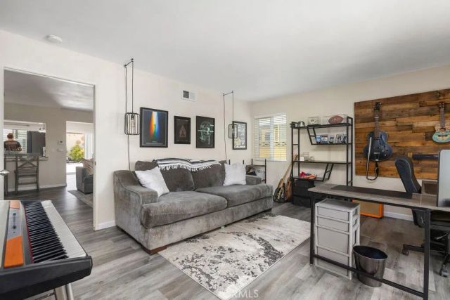 4124 E Theresa, Long Beach, CA 90814
