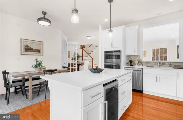 6022 CREEKSIDE DR, Flourtown, PA 19031