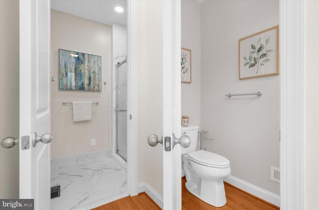 6022 CREEKSIDE DR, Flourtown, PA 19031