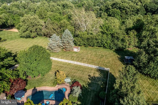 67 FAIRFIELD LN, Chester Springs, PA 19425