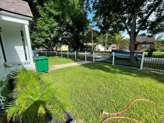 7709 Edna Street, Houston, TX 77087