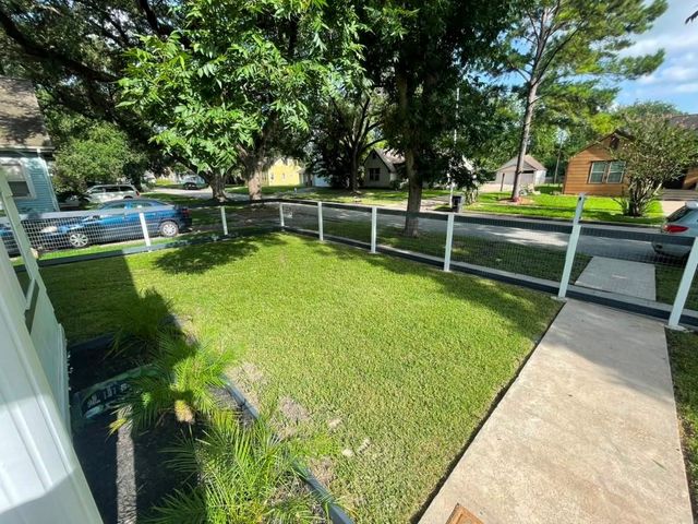 7709 Edna Street, Houston, TX 77087