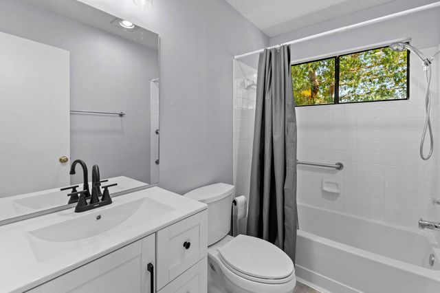 2300 Dowd LN, Austin, TX 78728