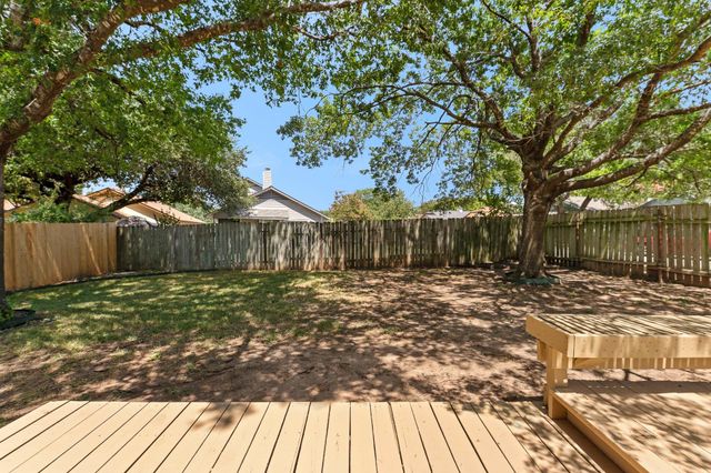 2300 Dowd LN, Austin, TX 78728