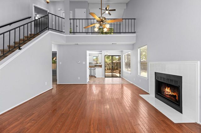2300 Dowd LN, Austin, TX 78728