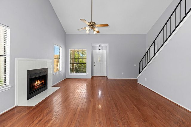 2300 Dowd LN, Austin, TX 78728