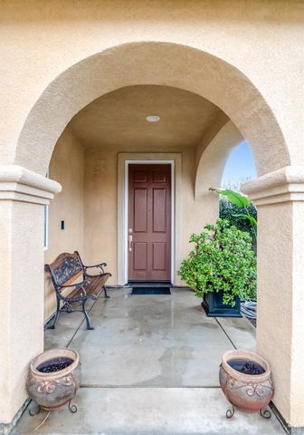 1942 N Sonoma Court, Hanford, CA 93230