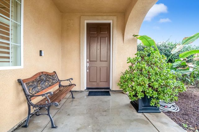 1942 N Sonoma Court, Hanford, CA 93230